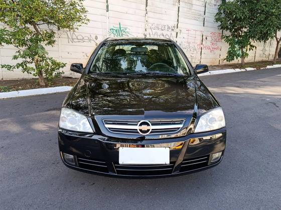 CHEVROLET ASTRA 2.0 MPFI ADVANTAGE 8V FLEX 4P MANUAL CHEVROLET ASTRA 2.0 MPFI ADVANTAGE 8V FLEX 4P MANUAL